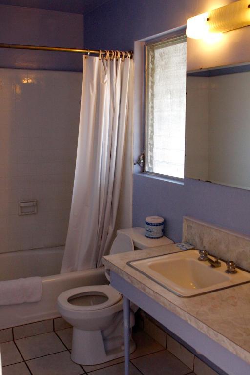 Homestead Motel San Luis Obispo Room photo